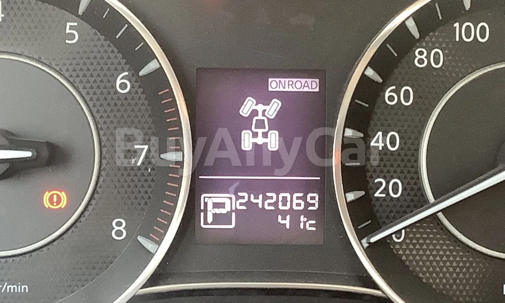 Vehicle photo 8