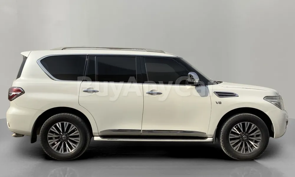 Vehicle photo 3