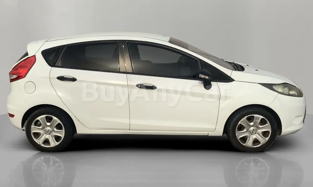 Vehicle photo 4