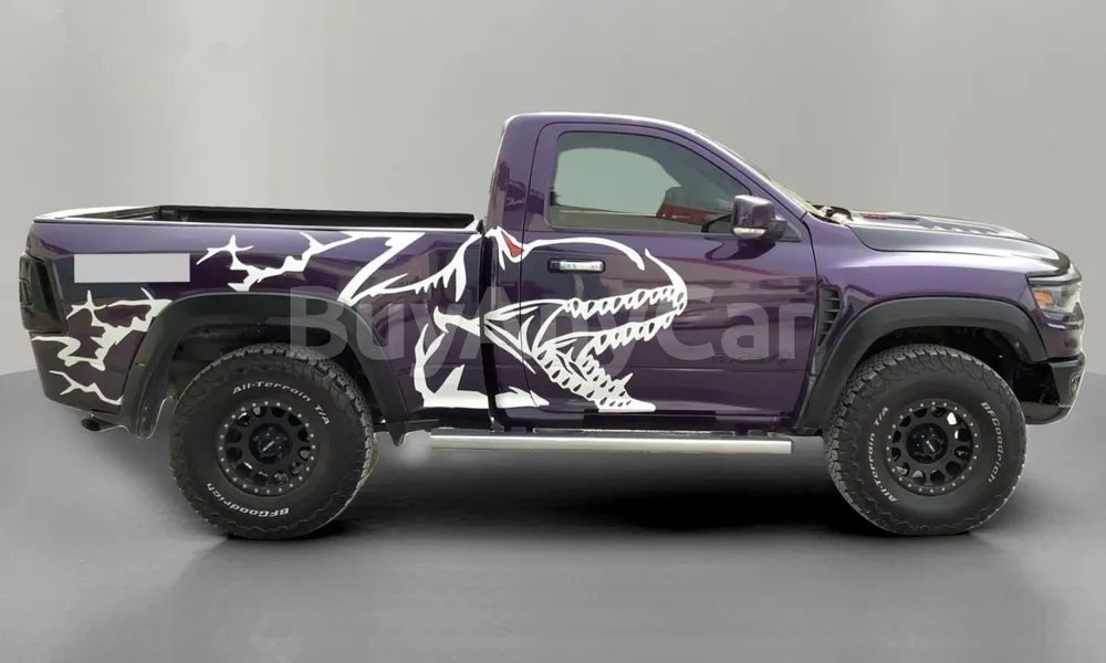 Vehicle photo 3