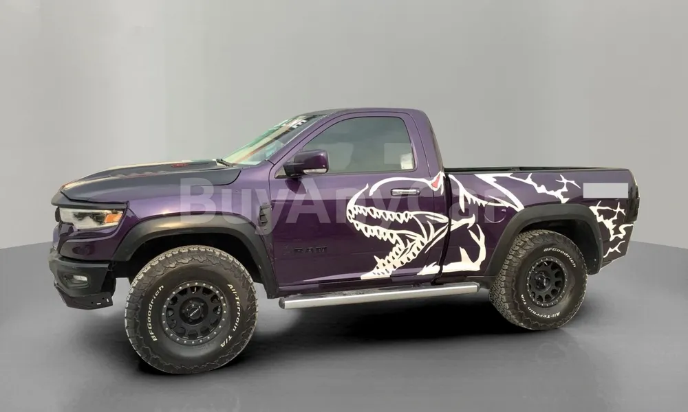 Vehicle photo 4