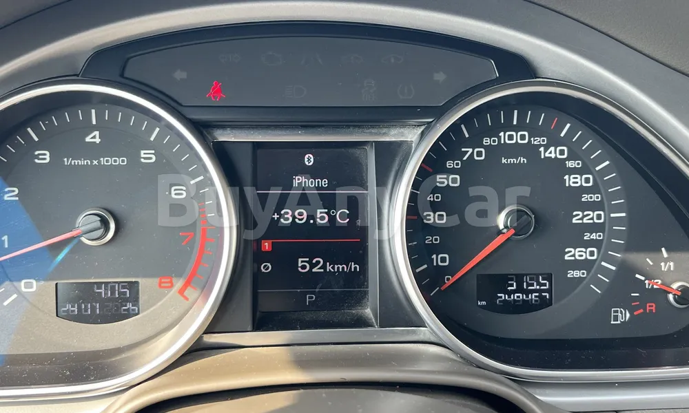 Vehicle photo 6