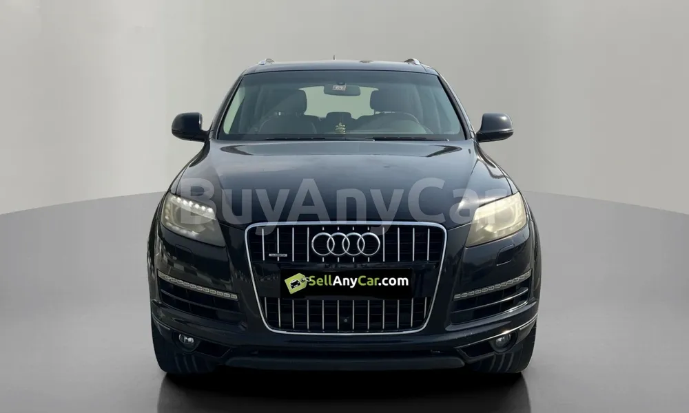 Vehicle photo 1