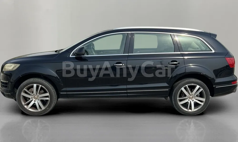 Vehicle photo 4
