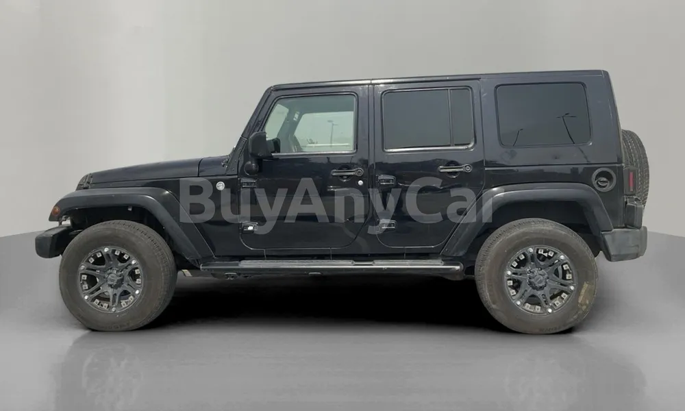 Vehicle photo 4