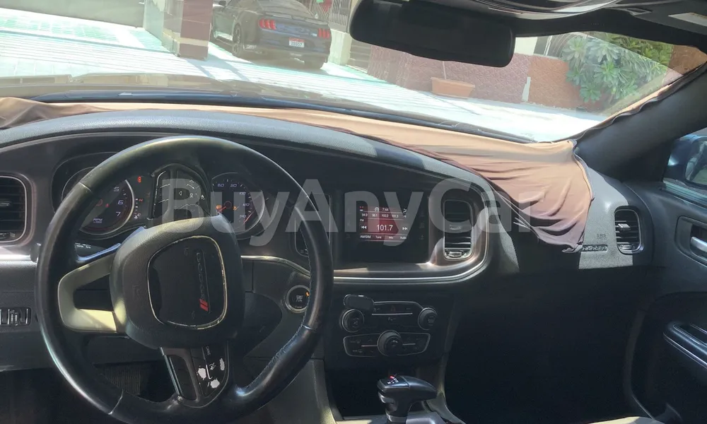Vehicle photo 9