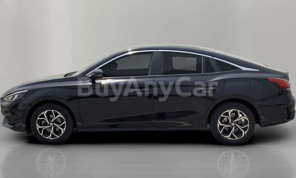 Vehicle photo 4
