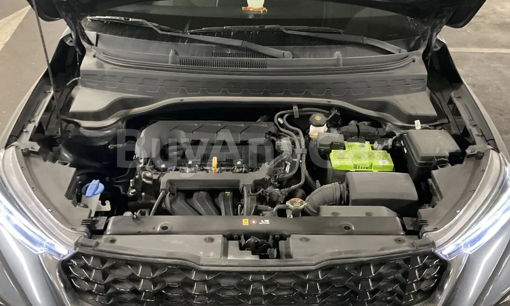 Vehicle photo 7