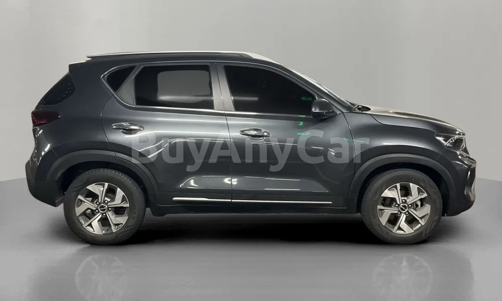 Vehicle photo 3