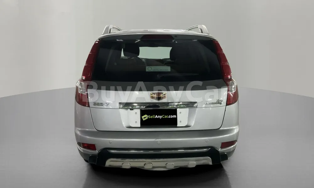 Vehicle photo 2