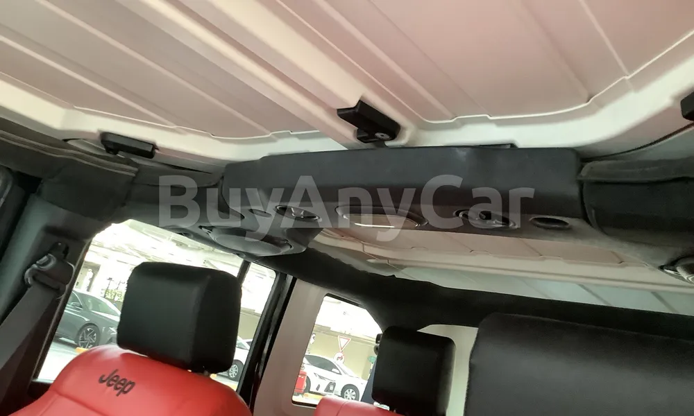 Vehicle photo 8
