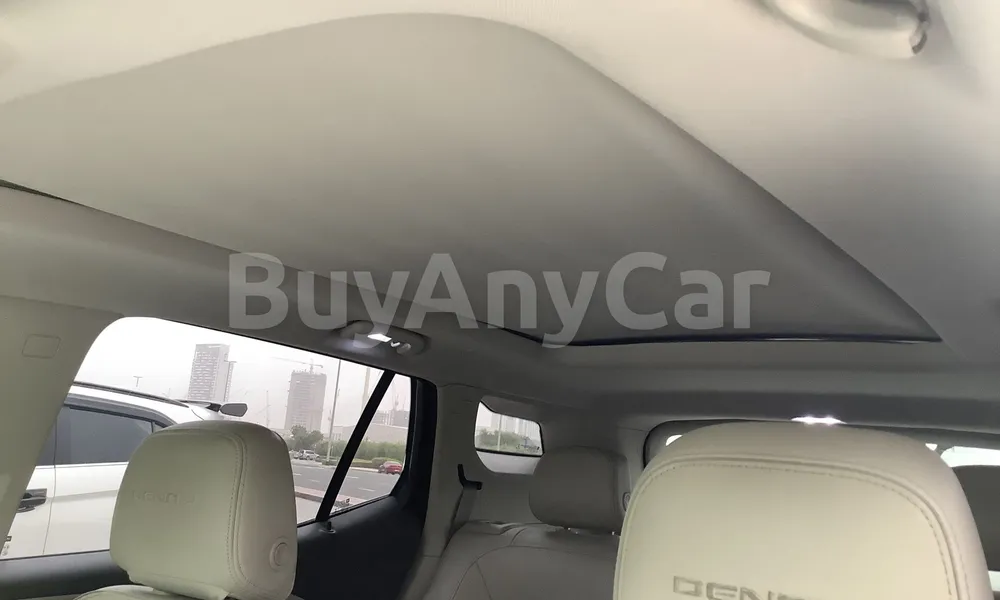 Vehicle photo 8