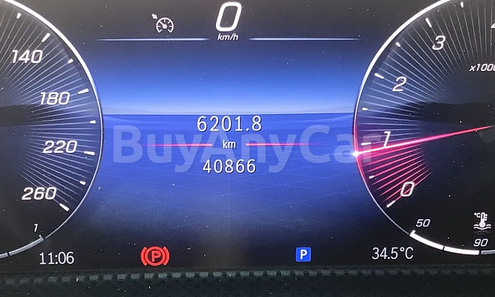 Vehicle photo 8