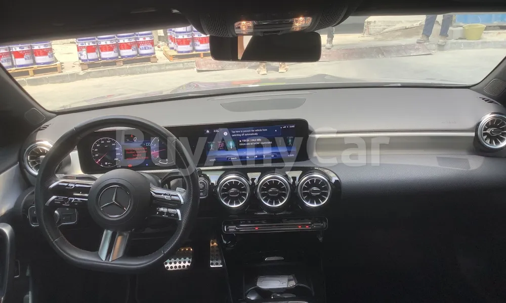 Vehicle photo 7