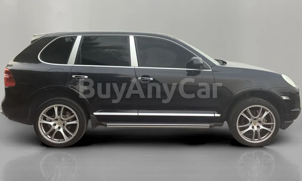 Vehicle photo 3