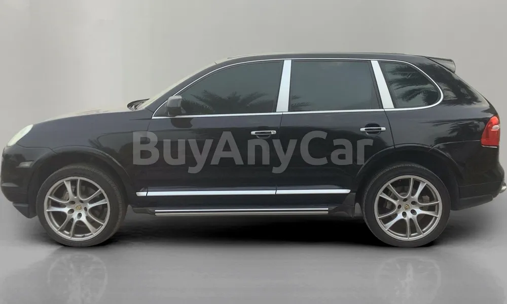 Vehicle photo 4