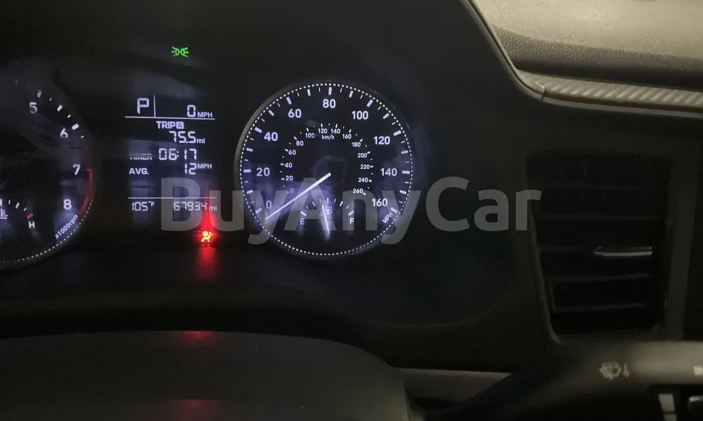 Vehicle photo 6