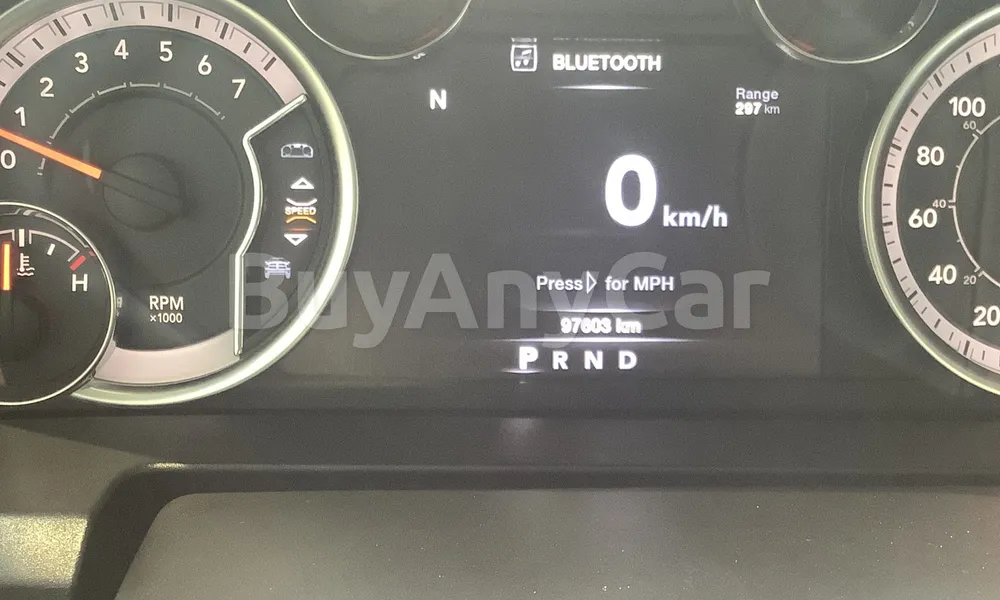 Vehicle photo 7