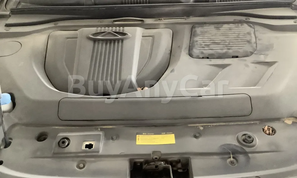 Vehicle photo 6