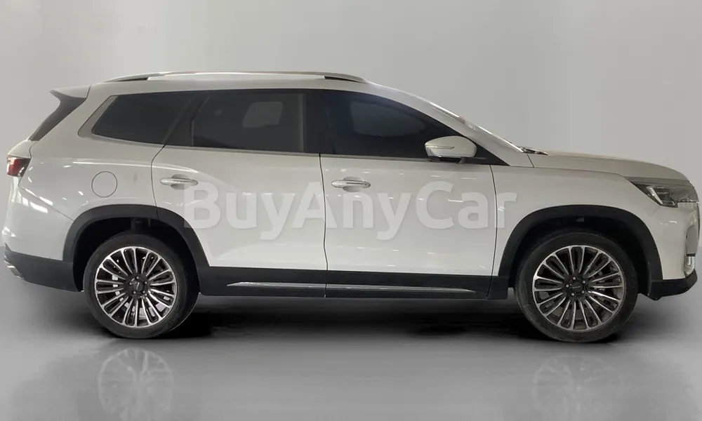 Vehicle photo 3