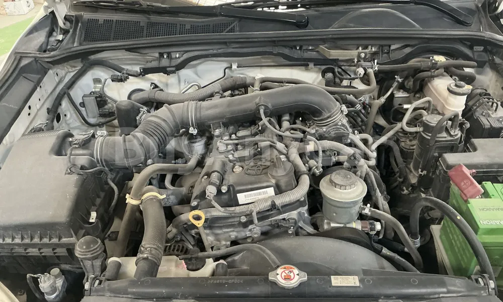 Vehicle photo 7