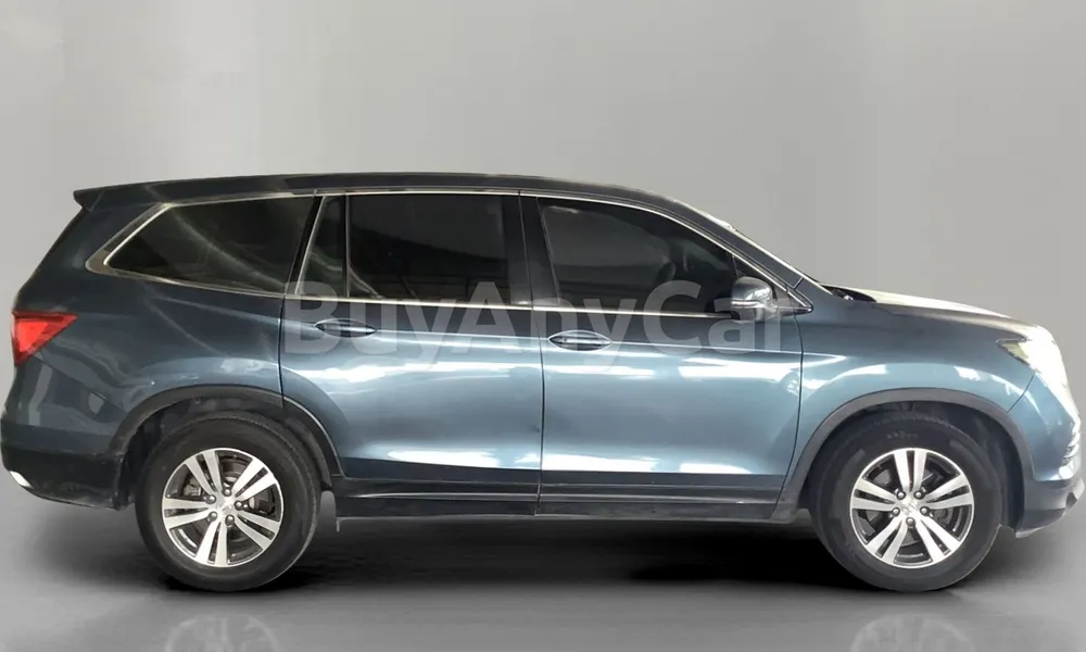 Vehicle photo 3