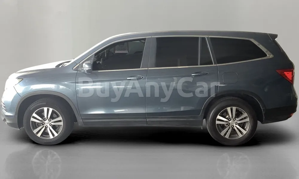 Vehicle photo 4