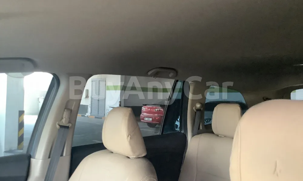 Vehicle photo 10