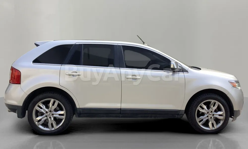 Vehicle photo 3