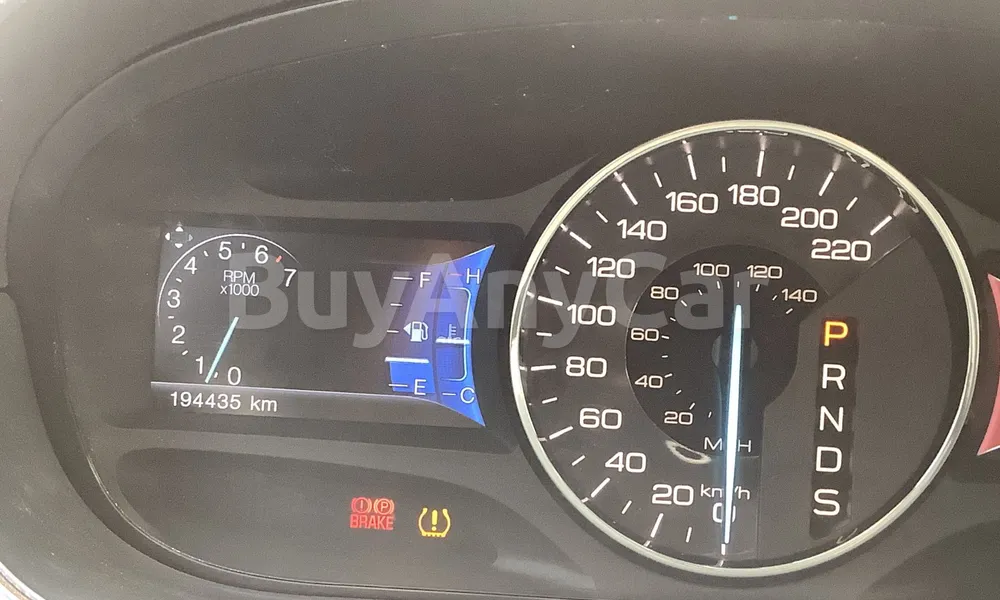 Vehicle photo 7