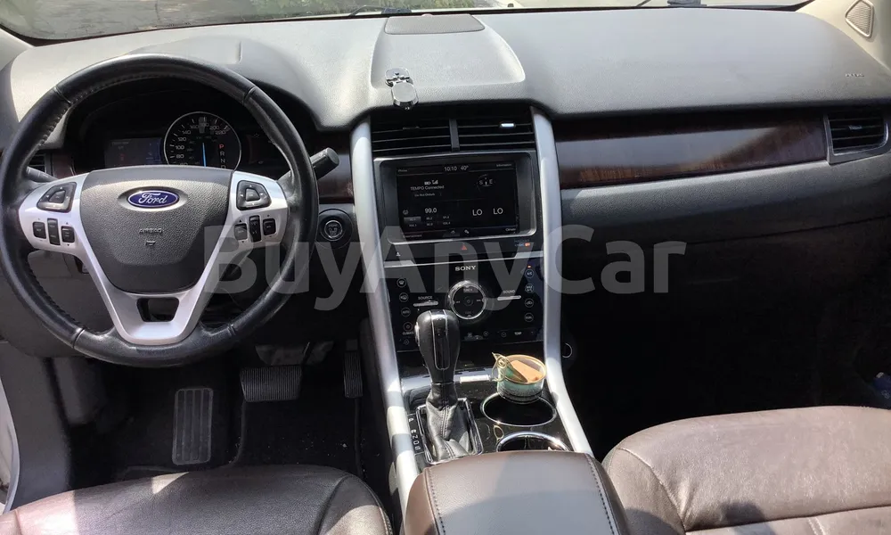 Vehicle photo 8