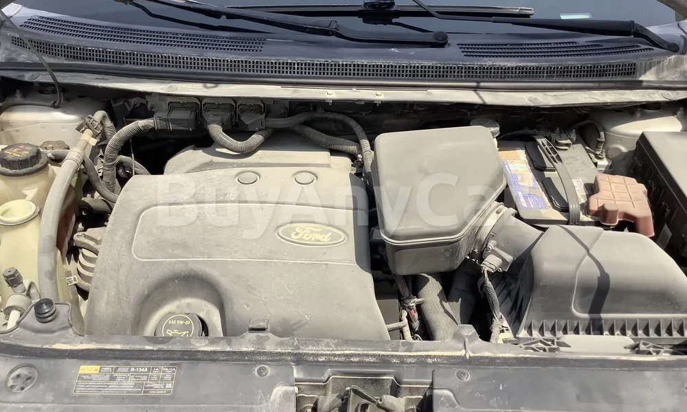 Vehicle photo 6