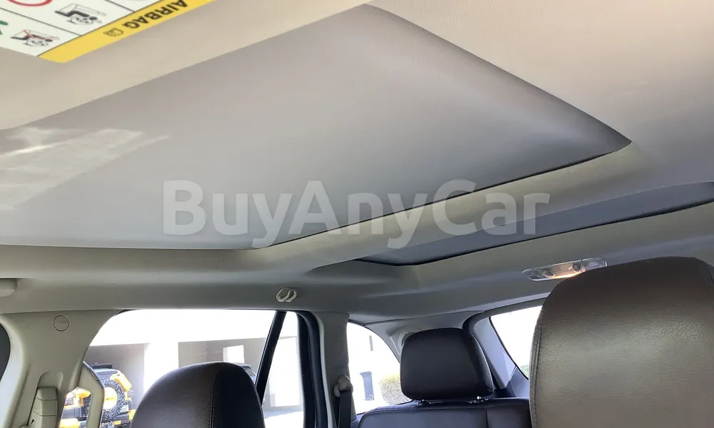 Vehicle photo 9
