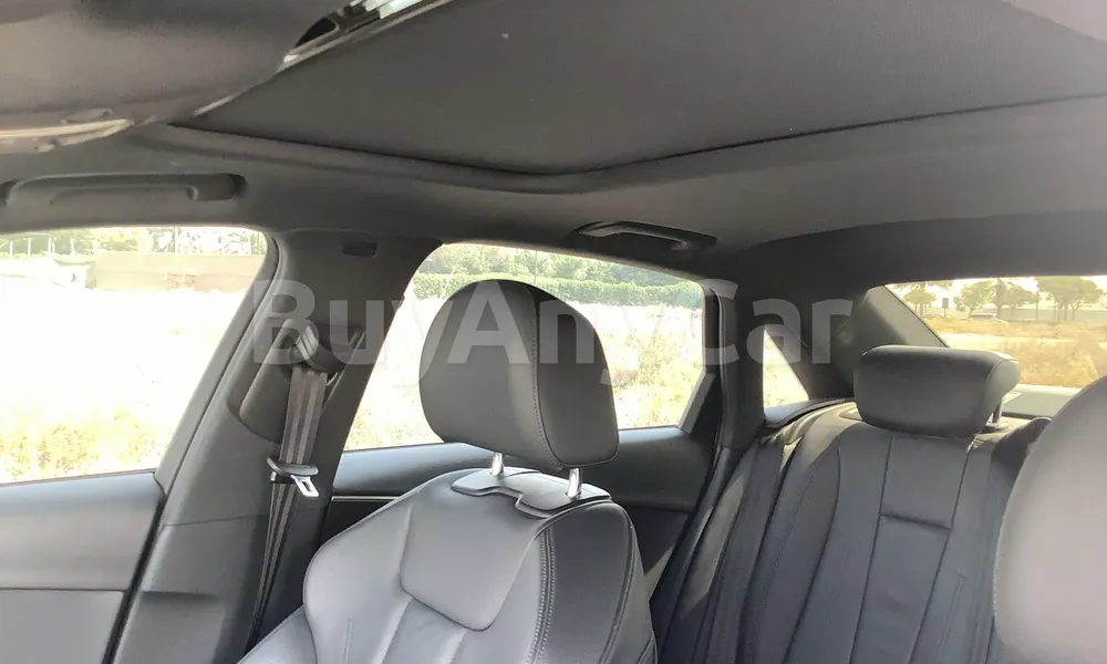 Vehicle photo 9