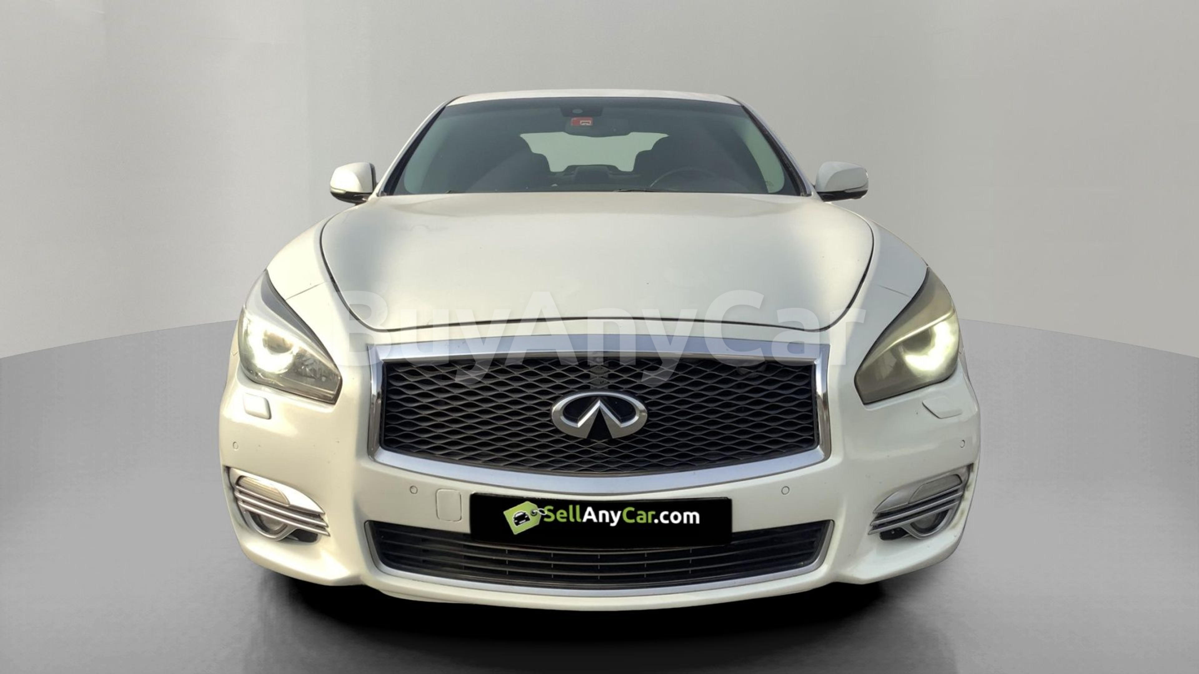 2017 Infiniti Q70