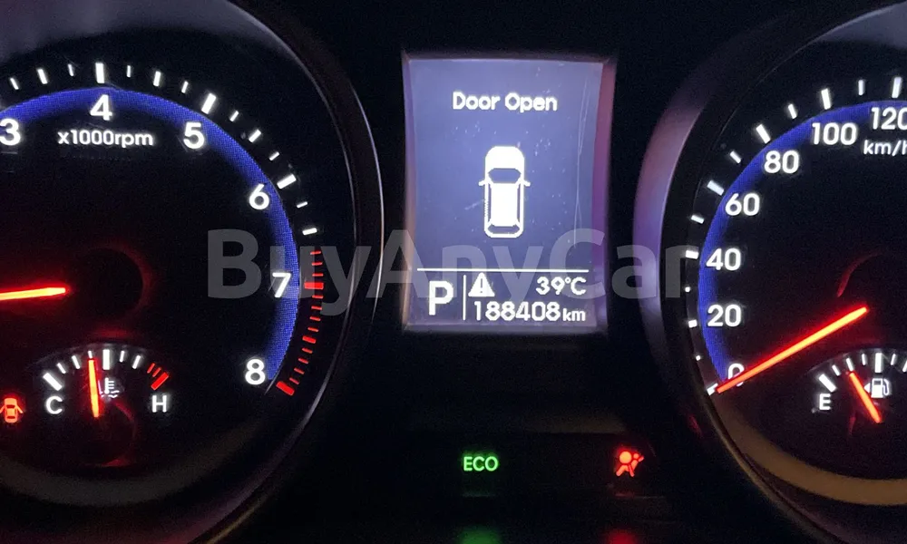 Vehicle photo 8