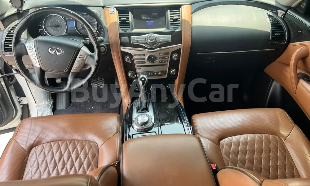 Vehicle photo 9