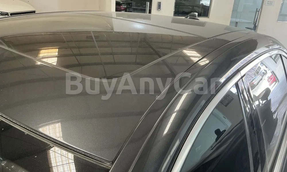Vehicle photo 7