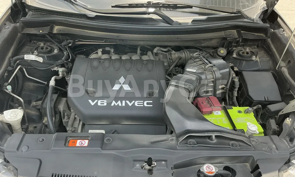 Vehicle photo 6
