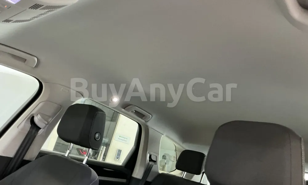 Vehicle photo 9