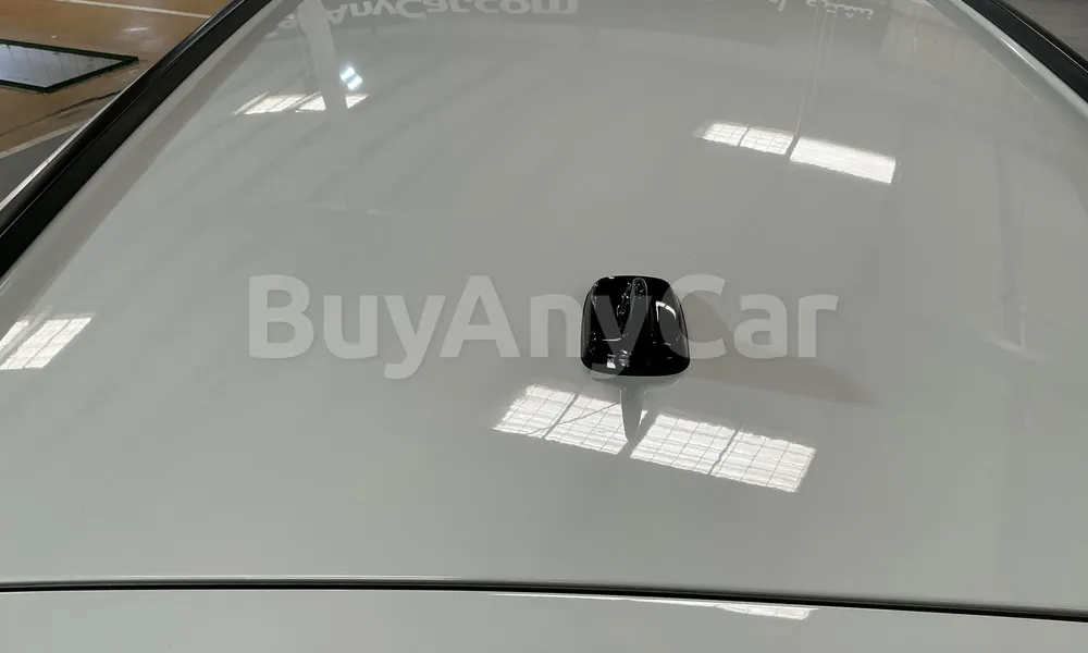 Vehicle photo 5