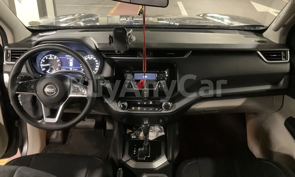 Vehicle photo 8