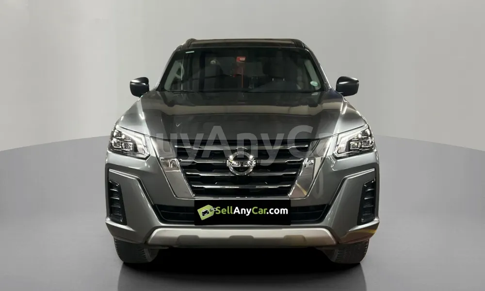 Vehicle photo 1