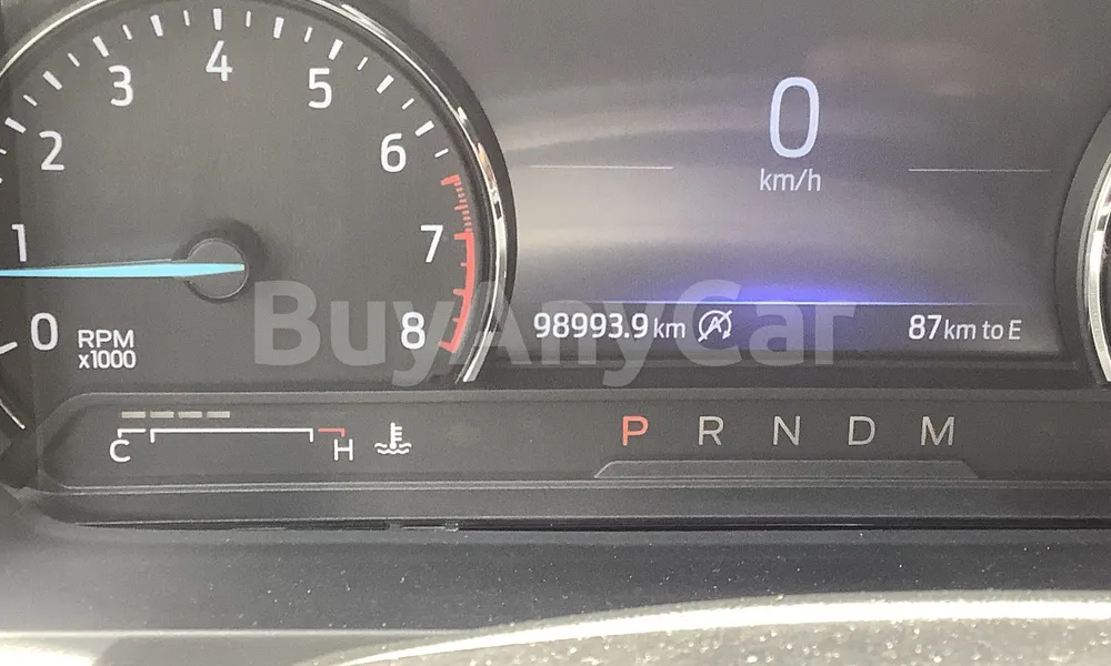 Vehicle photo 8