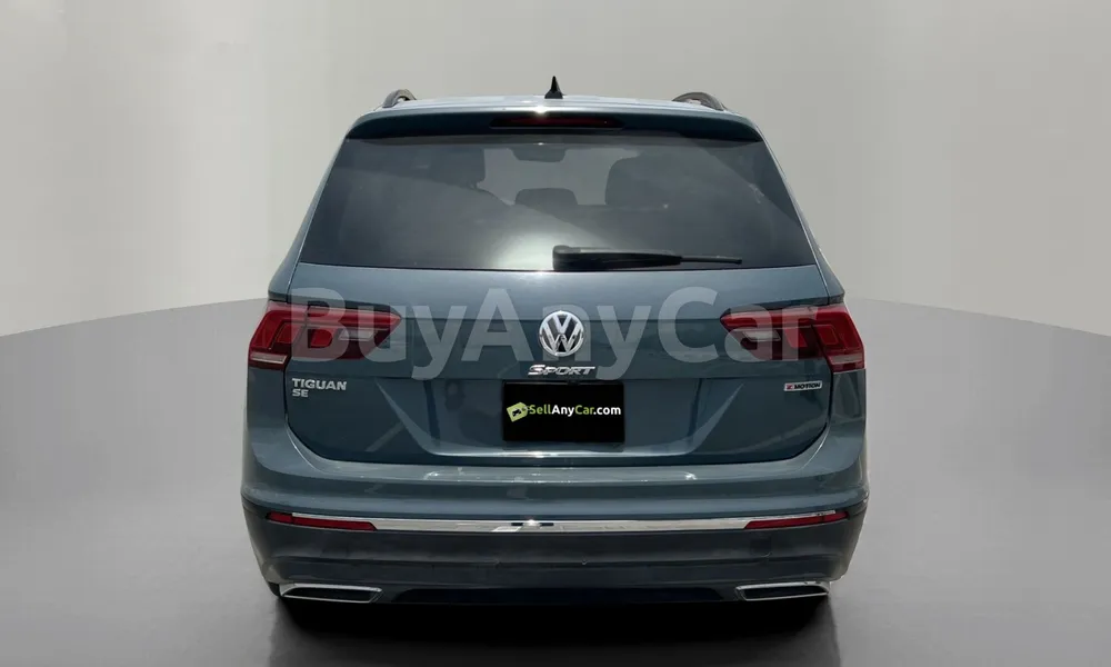 Vehicle photo 2