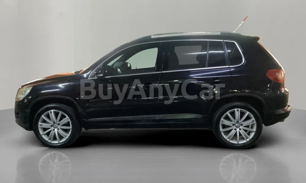 Vehicle photo 4