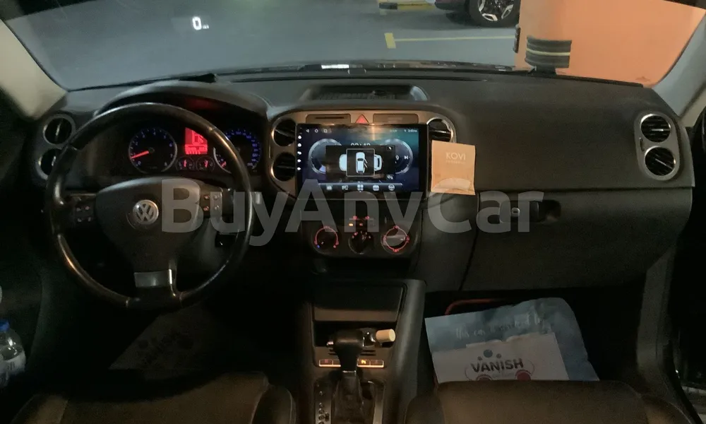 Vehicle photo 8