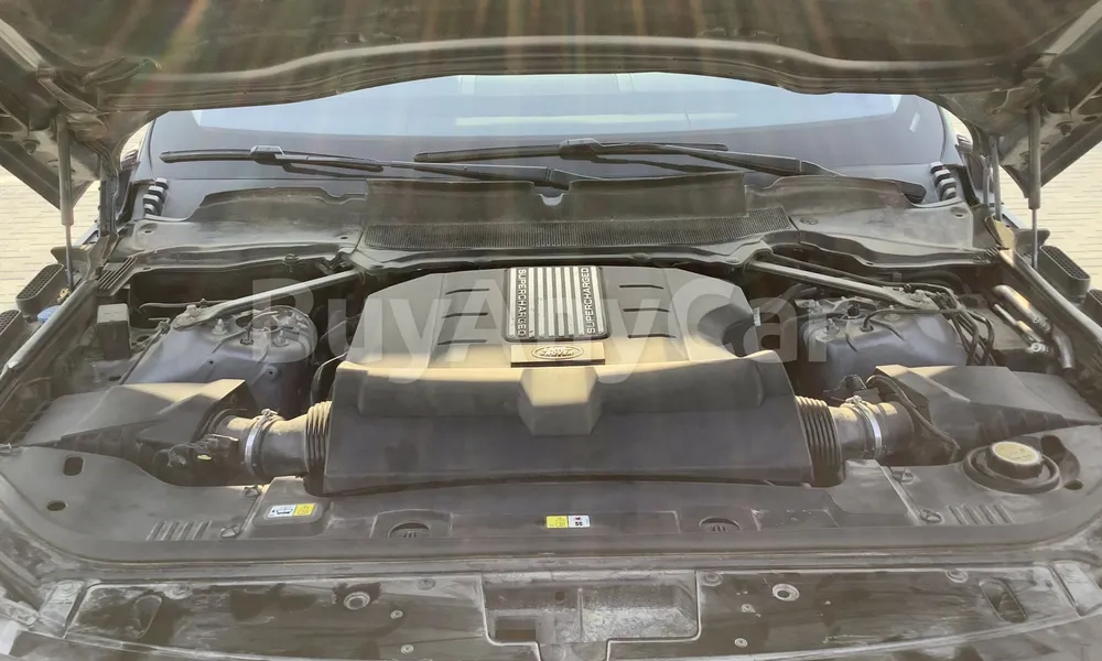 Vehicle photo 6