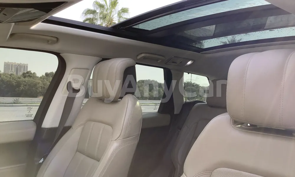 Vehicle photo 9