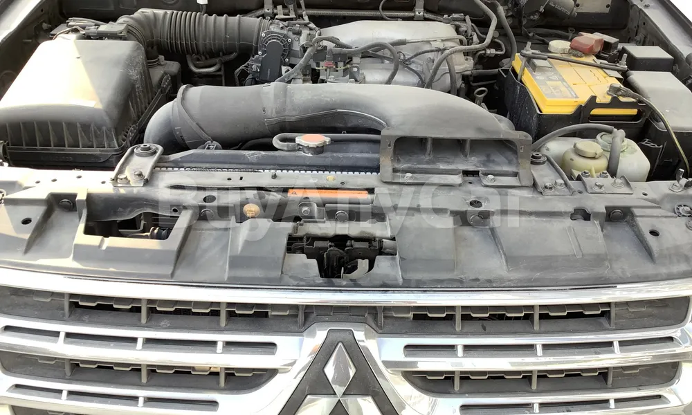 Vehicle photo 6